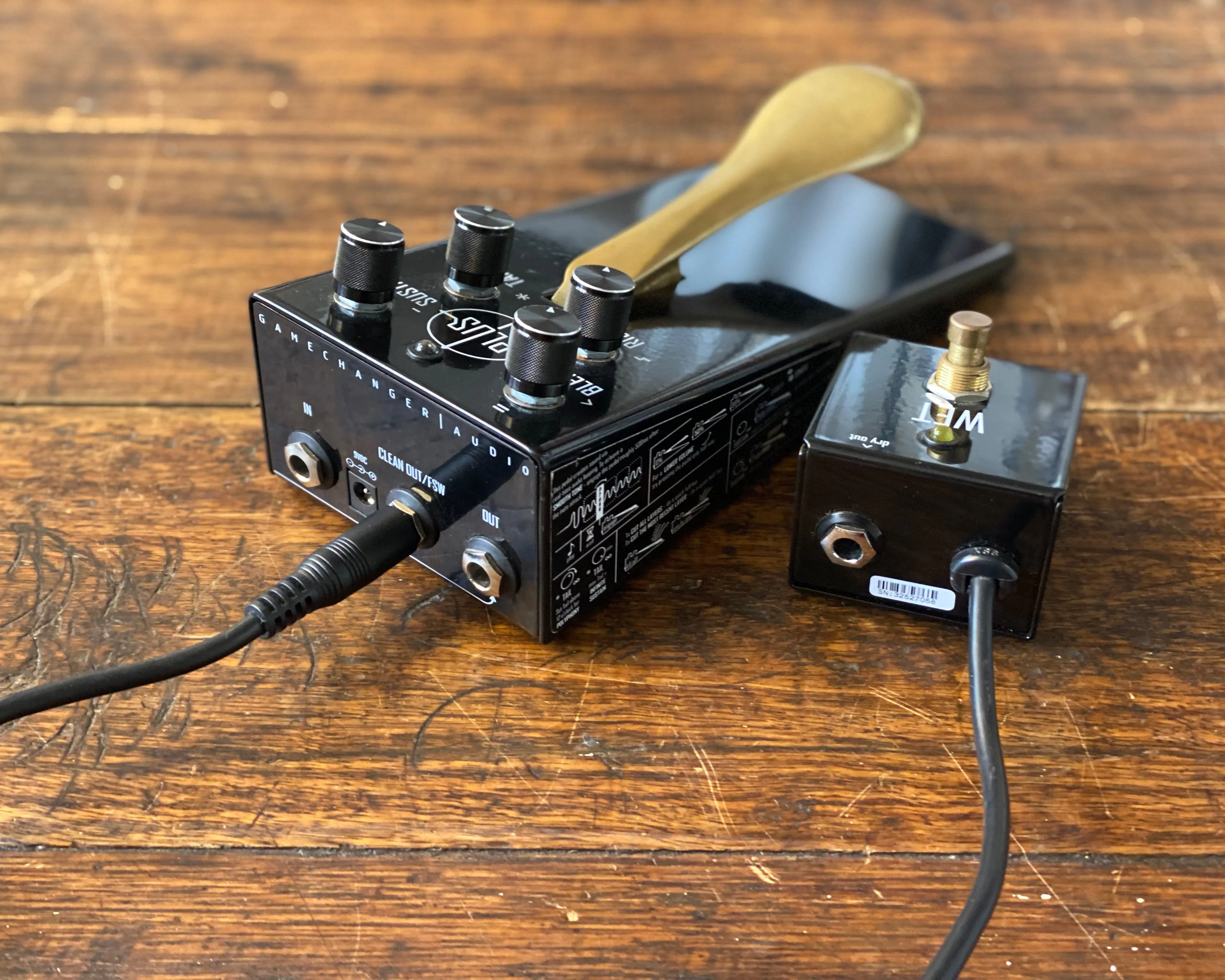 Gamechanger Audio Plus Bundle (w/ WET foot-switch)