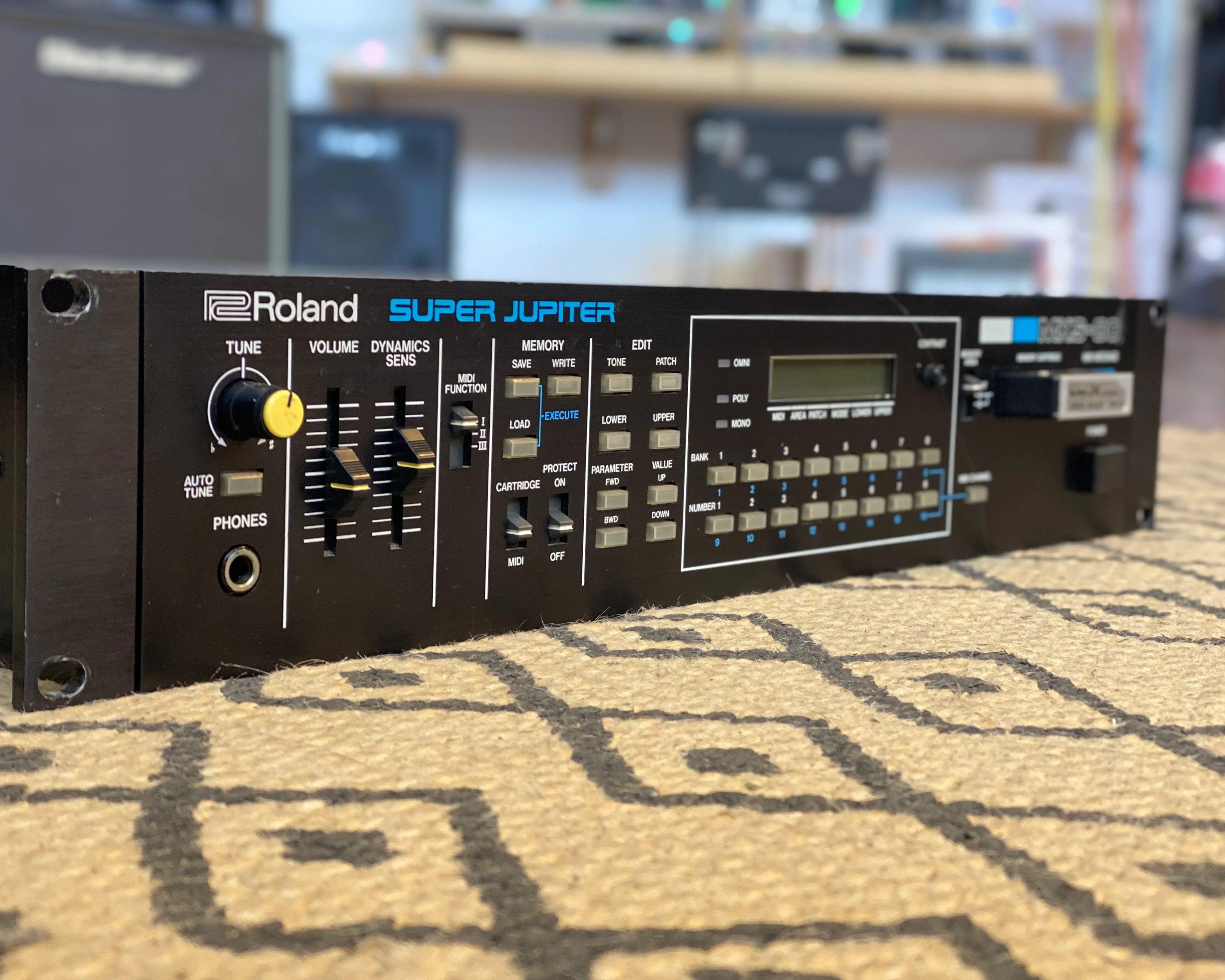 Roland MKS-80 Super Jupiter 8-Voice Polyphonic Analogue Synthesiser