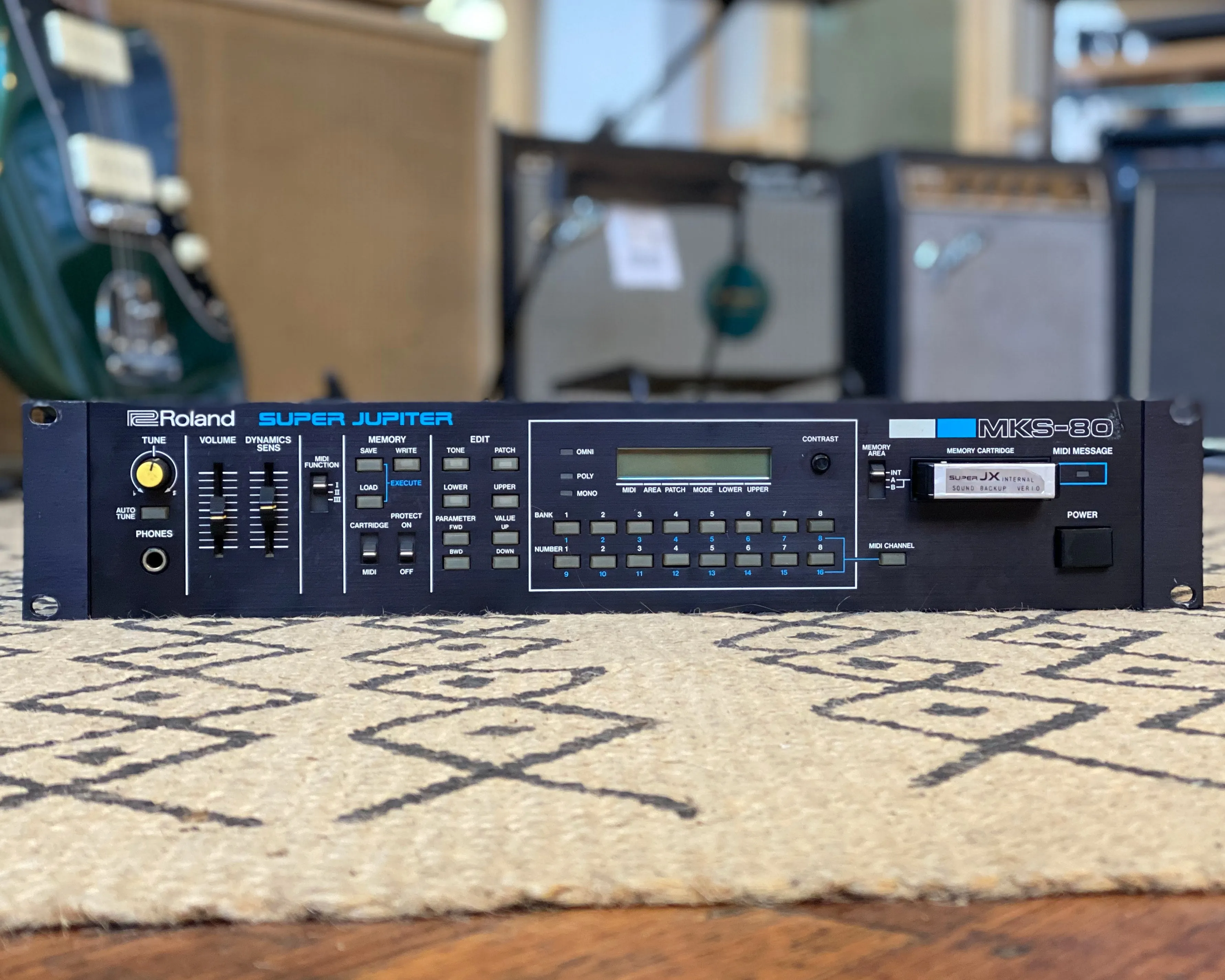 Roland MKS-80 Super Jupiter 8-Voice Polyphonic Analogue Synthesiser